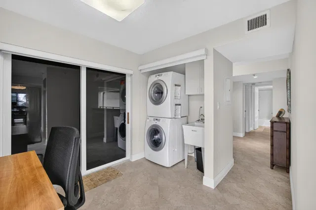 Unit 409 photo 22