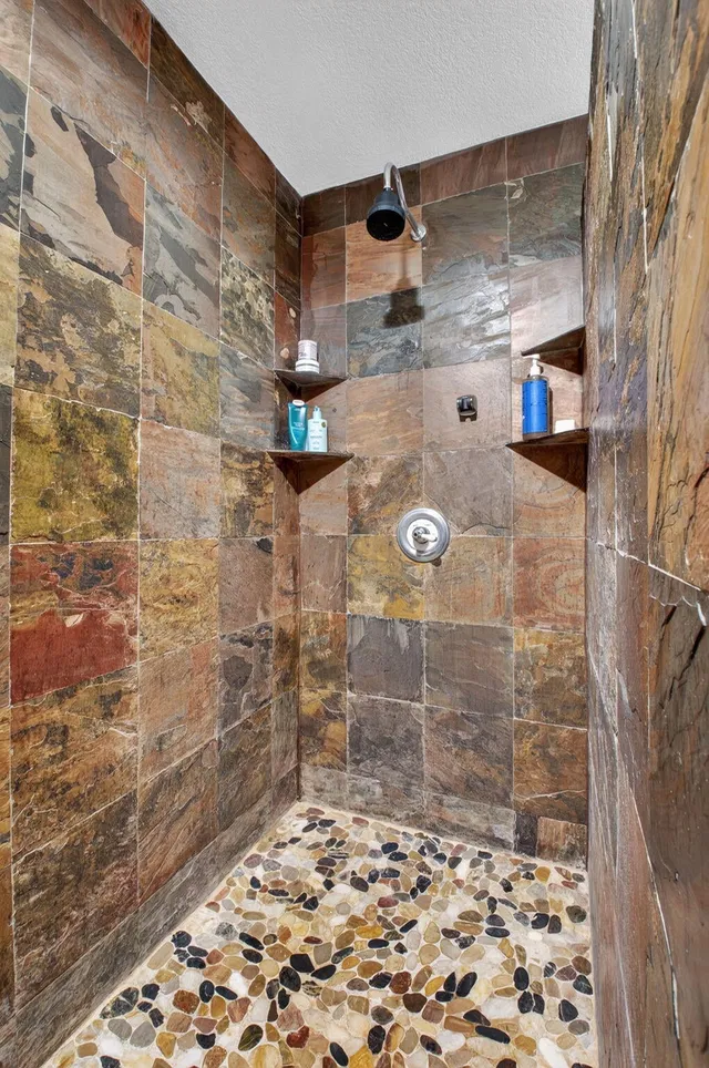 Unit 22870 photo 37