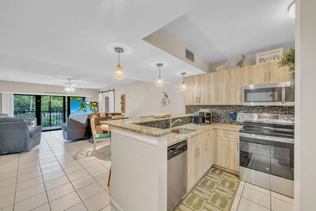Residence photo 9