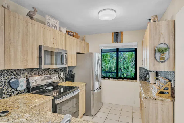 Residence photo 12