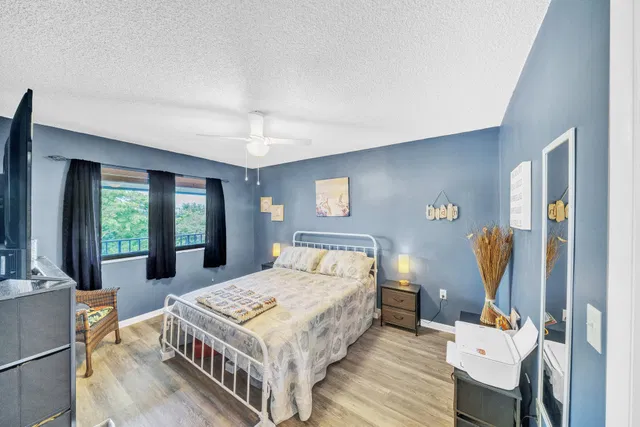 Residence photo 17
