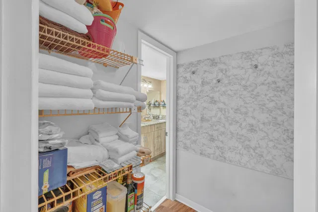 Residence photo 19