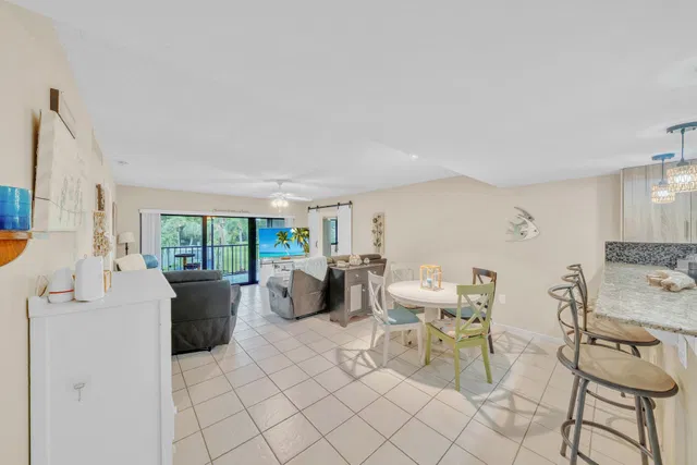 Residence photo 25