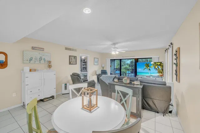 Residence photo 27