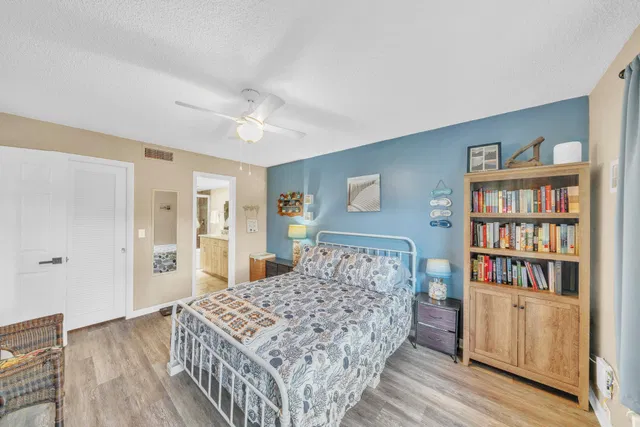 Residence photo 30