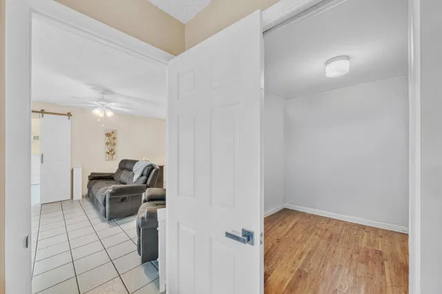 Residence photo 34