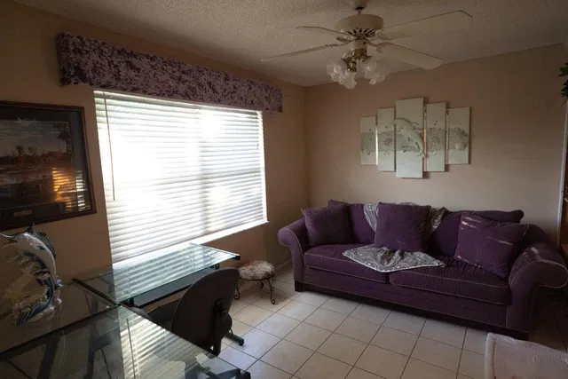 Residence photo 14