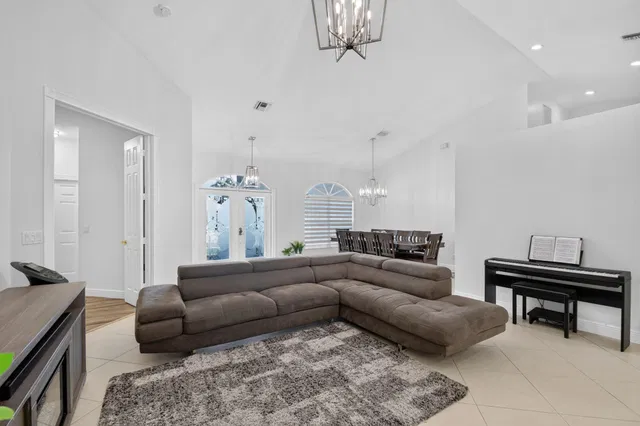 Residence photo 11