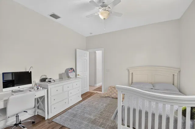 Residence photo 42