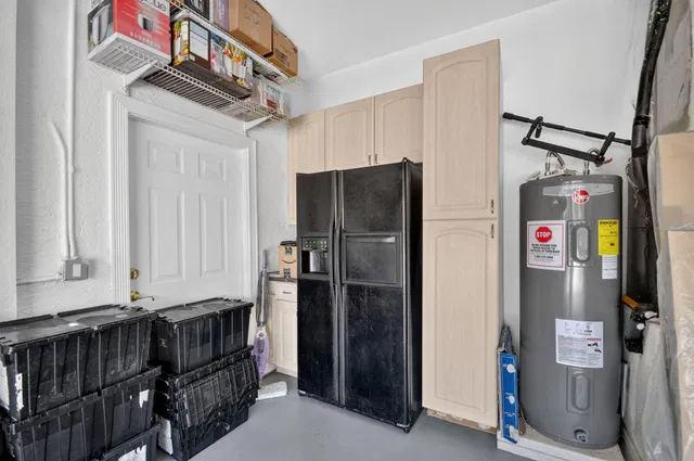 Residence photo 63
