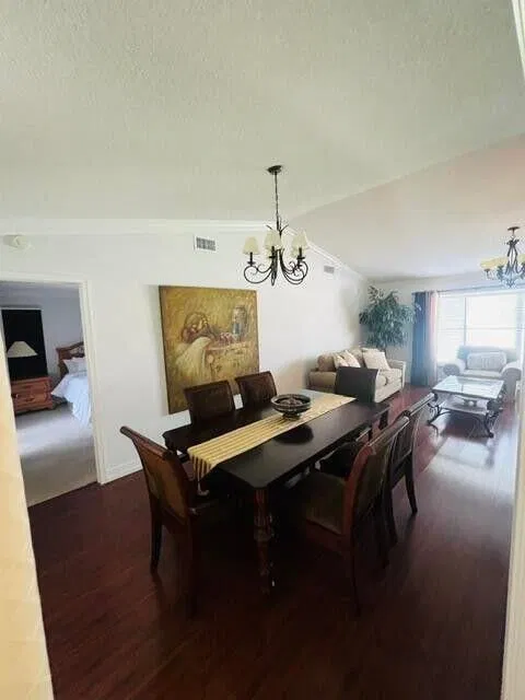 Residence photo 16