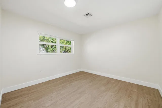 Residence photo 19