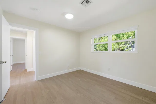 Residence photo 20