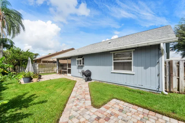 Residence photo 23
