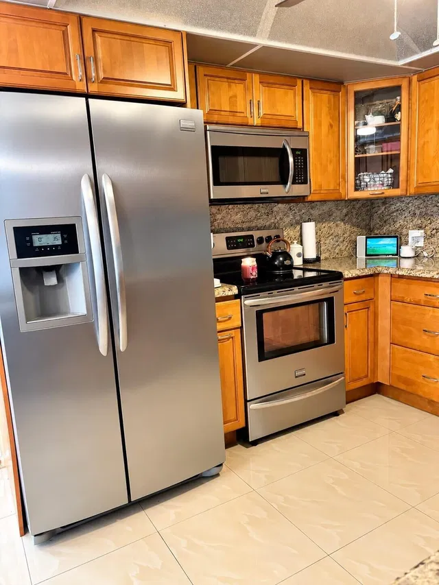 Unit 3004 photo 3