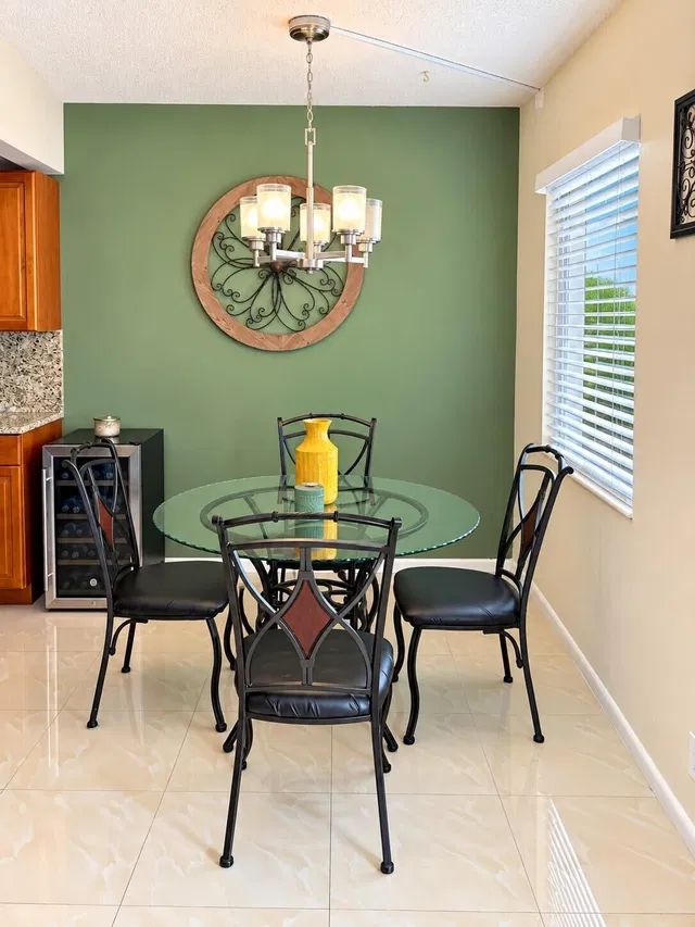 Unit 3004 photo 6