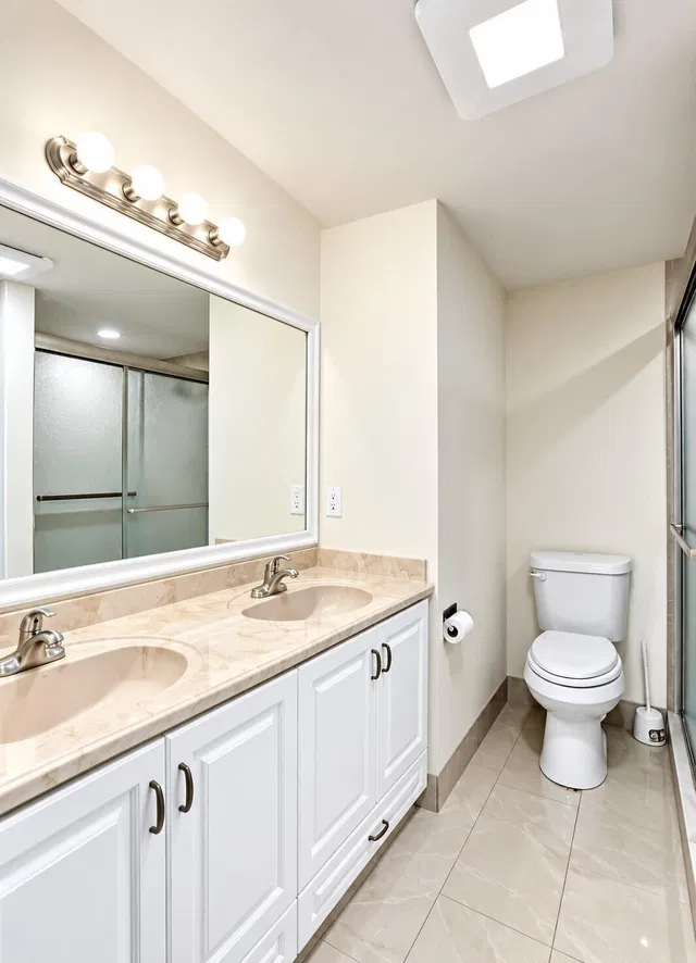 Unit 3004 photo 11