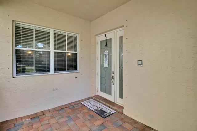 Residence photo 3