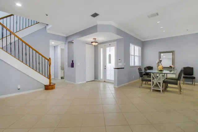 Residence photo 5
