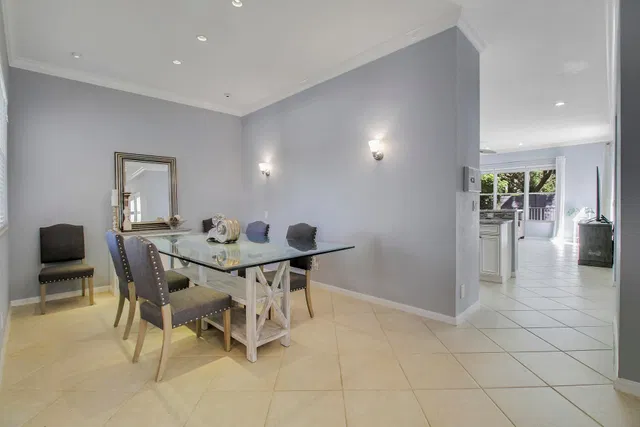 Residence photo 9