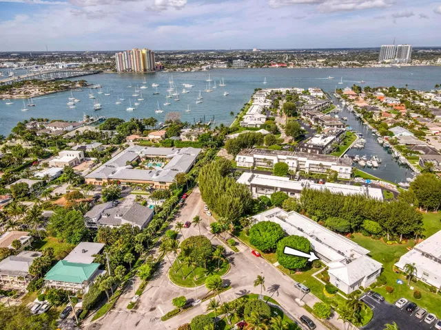 Singer Island Unit 11 photo 2