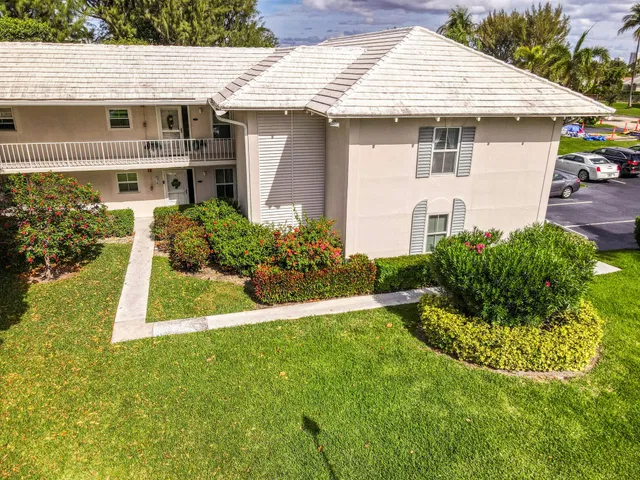 Singer Island Unit 11 photo 3