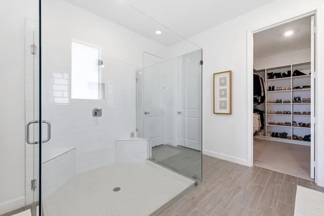  Residence photo 15