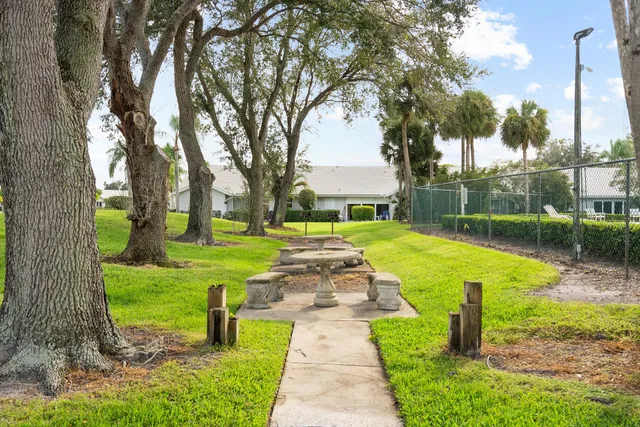  Residence photo 29