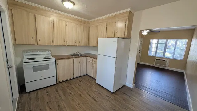  Residence photo 9