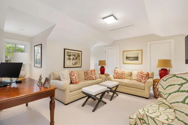 Residence photo 19