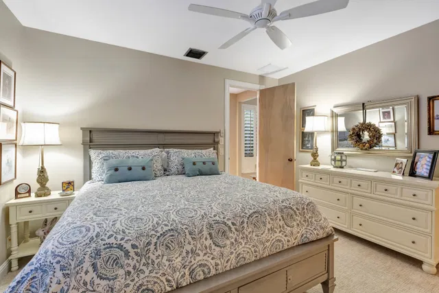 Residence photo 32