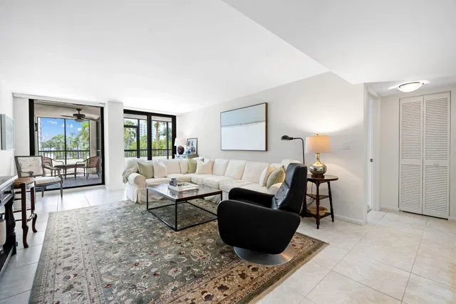 3420 S Ocean Unit 3P photo 7