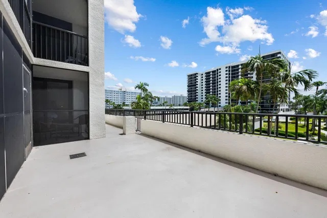 3420 S Ocean Unit 3P photo 23