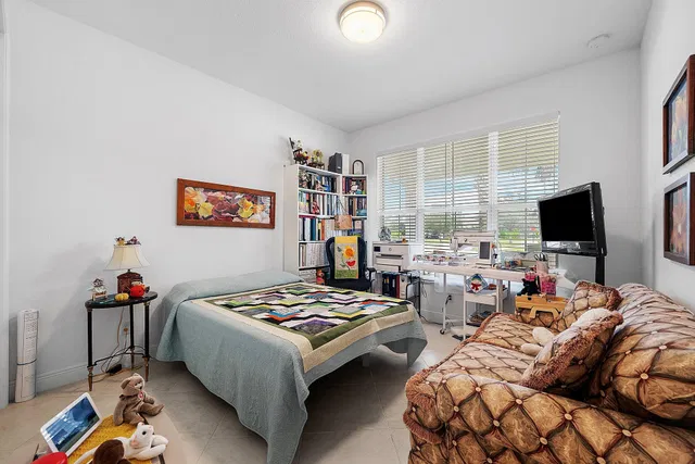 Residence photo 20