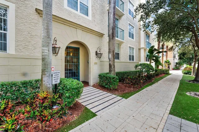 Courtyards in Cityplace Unit 433 photo 2