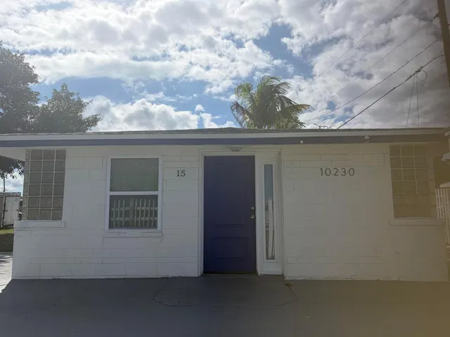 Unit 15 photo 3