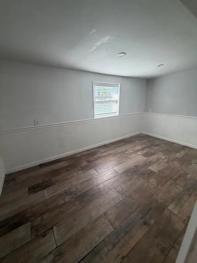 Unit 15 photo 6