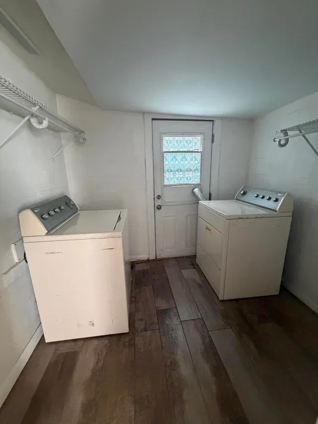 Unit 15 photo 19