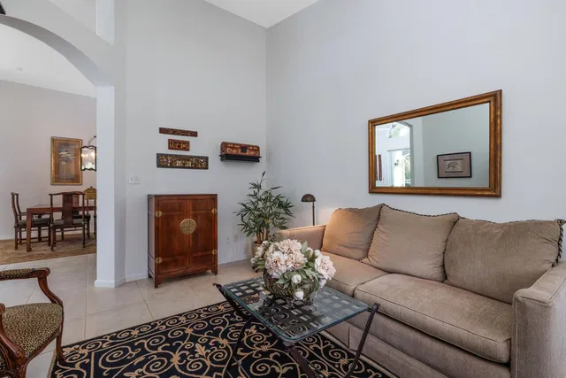 Residence photo 49
