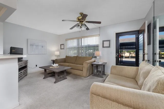 Unit 127-3 photo 5