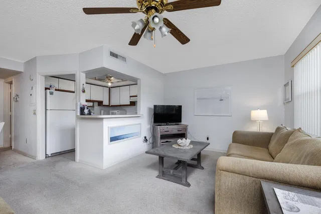 Unit 127-3 photo 6