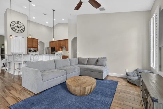Residence photo 25