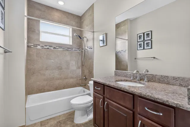 Residence photo 38