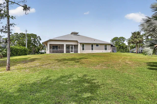 Residence photo 62