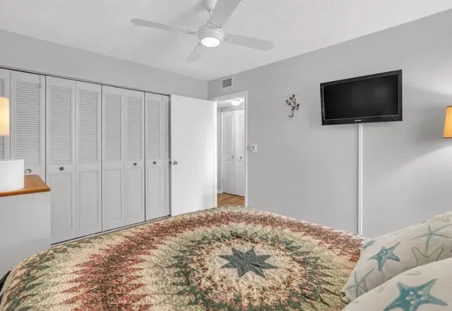 Residence photo 12