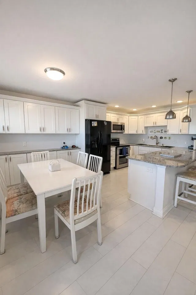 Residence photo 2