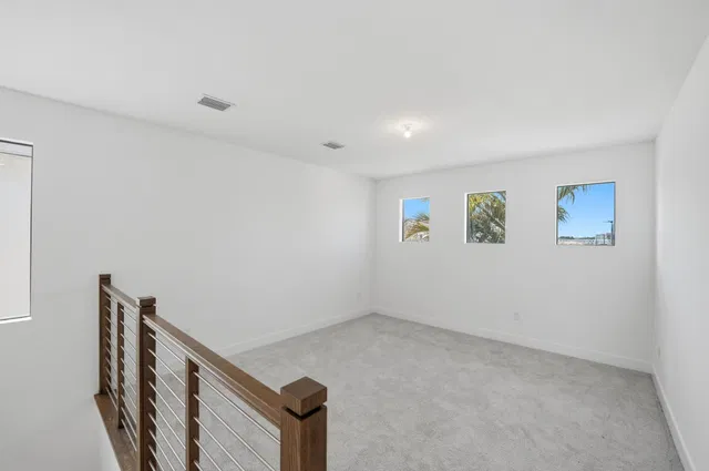 Residence photo 25
