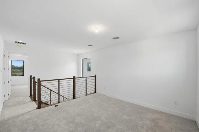 Residence photo 26