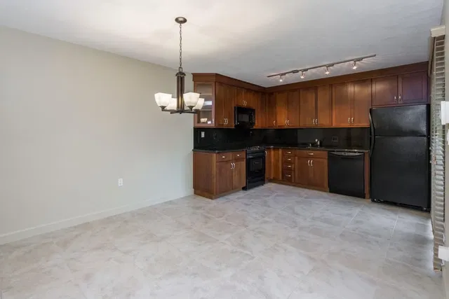 Residence photo 4