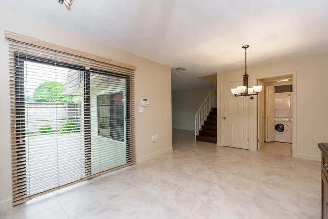 Residence photo 5